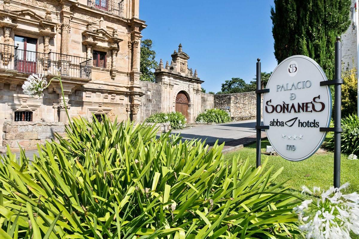 Abba Palacio De Sonanes Hotel Villacarriedo Exterior photo